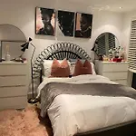 Chelsea Harbour Apartment
