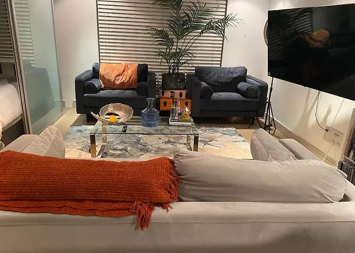 Chelsea Harbour Apartment